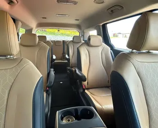 Noleggio auto Kia Carnival 2020 in Bielorussia, con carburante Diesel e 202 cavalli di potenza ➤ A partire da 71 USD al giorno.