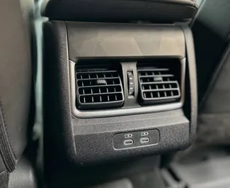 Motore Benzina da 2,0L di Toyota Camry 2024 per il noleggio a Minsk.