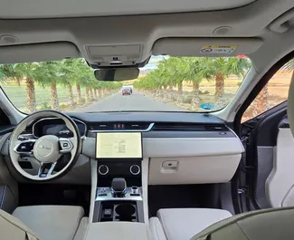 Jaguar F-PACE 2022 con sistema A trazione integrale, disponibile ad Alicante.