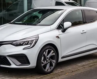 Vista frontale di un noleggio Renault Clio 5 ad Antalya, Turchia ✓ Auto #15127. ✓ Cambio Automatico TM ✓ 0 recensioni.