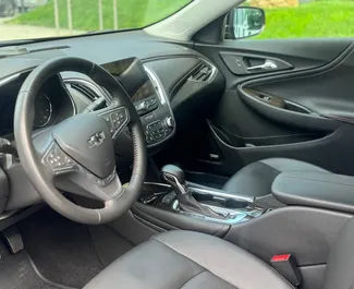 Motore Benzina da L di Chevrolet Malibu 2024 per il noleggio all'aeroporto di Baku.