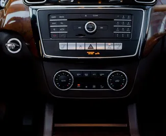 Noleggio auto Mercedes-Benz GLE-Class 2017 in Georgia, con carburante Benzina e 302 cavalli di potenza ➤ A partire da 270 GEL al giorno.