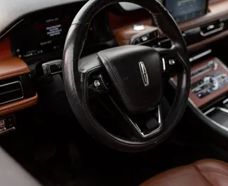 Noleggio Linkoln Navigator. Auto Premium, Lusso, SUV per il noleggio in Georgia ✓ Cauzione di Deposito di 600 GEL ✓ Opzioni assicurative RCT, CDW.