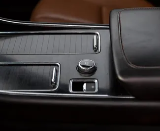 Motore Benzina da 3,0L di Linkoln Navigator 2020 per il noleggio a Tbilisi.