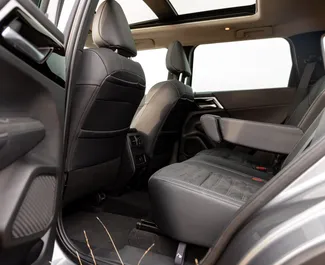 Mitsubishi Outlander 2022 con sistema A trazione integrale, disponibile a Tbilisi.