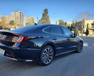 Noleggio Hyundai Sonata. Auto Comfort, Premium per il noleggio in Azerbaigian ✓ Cauzione di Deposito di 300 AZN ✓ Opzioni assicurative RCT.