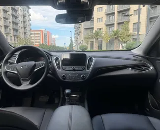 Chevrolet Malibu 2024 disponibile per il noleggio all'aeroporto di Baku, con limite di chilometraggio di illimitato.