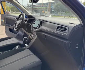 Motore Diesel da 1,6L di Volkswagen T-Roc 2021 per il noleggio a Barcellona.