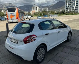Noleggio auto Peugeot 208 2013 in Montenegro, con carburante Diesel e 75 cavalli di potenza ➤ A partire da 25 EUR al giorno.