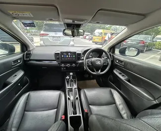 Noleggio Honda City. Auto Economica, Comfort per il noleggio in Thailandia ✓ Cauzione di Deposito di 5000 THB ✓ Opzioni assicurative RCT, CDW, SCDW, Giovane.