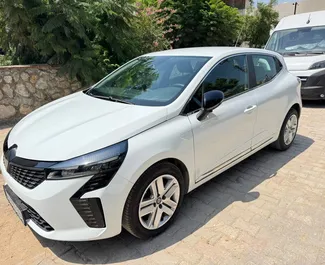 Vista frontale di un noleggio Renault Clio 5 a Fethiye, Turchia ✓ Auto #11781. ✓ Cambio Automatico TM ✓ 4 recensioni.