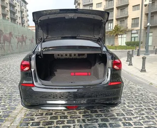 Chevrolet Monza 2024 disponibile per il noleggio all'aeroporto di Baku, con limite di chilometraggio di illimitato.