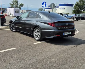 Hyundai Sonata 2020 disponibile per il noleggio a Kutaisi, con limite di chilometraggio di illimitato.