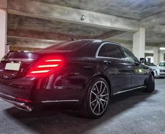 Noleggio auto Mercedes-Benz S-Class 2018 in Azerbaigian, con carburante Benzina e 333 cavalli di potenza ➤ A partire da 255 AZN al giorno.