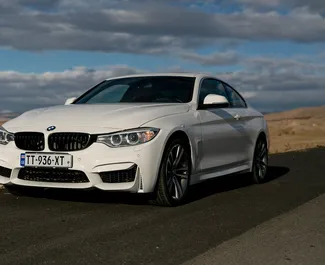 Vista frontale di un noleggio BMW 430i Cabrio a Tbilisi, Georgia ✓ Auto #15341. ✓ Cambio Automatico TM ✓ 0 recensioni.