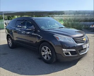 Vista frontale di un noleggio Chevrolet Traverse a Tbilisi, Georgia ✓ Auto #15162. ✓ Cambio Automatico TM ✓ 1 recensioni.
