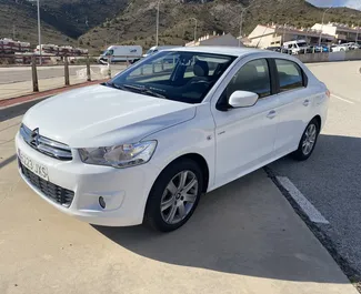 Vista frontale di un noleggio Citroen C-Elysee a Benalmadena, Spagna ✓ Auto #15277. ✓ Cambio Automatico TM ✓ 0 recensioni.