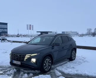 Vista frontale di un noleggio Hyundai Tucson a Belgrado, Serbia ✓ Auto #15303. ✓ Cambio Automatico TM ✓ 0 recensioni.