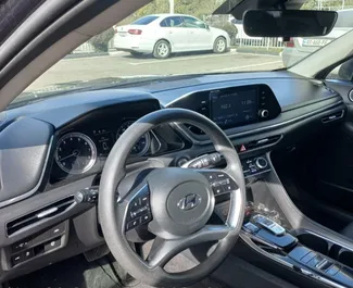 Motore Benzina da 2,5L di Hyundai Sonata 2020 per il noleggio a Kutaisi.