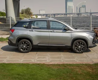 Noleggio Chevrolet Captiva. Auto Comfort, Crossover per il noleggio negli Emirati Arabi Uniti ✓ Cauzione di Deposito di 1500 AED ✓ Opzioni assicurative RCT.