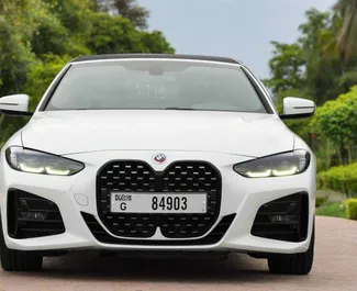 Vista frontale di un noleggio BMW 420i Cabrio a Dubai, Emirati Arabi Uniti ✓ Auto #15321. ✓ Cambio Automatico TM ✓ 0 recensioni.