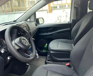 Mercedes-Benz Vito 2019 disponibile per il noleggio a Tbilisi, con limite di chilometraggio di illimitato.