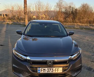 Noleggio auto Honda Insight 2019 in Georgia, con carburante Ibrido e 109 cavalli di potenza ➤ A partire da 115 GEL al giorno.