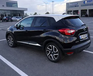 Noleggio Renault Kaptur. Auto Economica, Comfort, Crossover per il noleggio in Albania ✓ Cauzione di Deposito di 100 EUR ✓ Opzioni assicurative RCT, CDW, SCDW, All'estero.