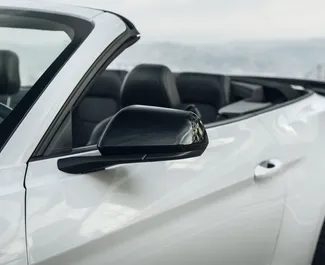 Motore Benzina da 2,3L di Ford Mustang GT Cabrio 2021 per il noleggio a Tbilisi.