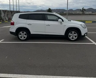 Noleggio auto Chevrolet Orlando 2014 in Albania, con carburante Diesel e 120 cavalli di potenza ➤ A partire da 25 EUR al giorno.