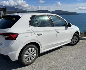 Noleggio Skoda Fabia. Auto Economica per il noleggio in Montenegro ✓ Cauzione di Senza deposito ✓ Opzioni assicurative RCT, CDW, FDW, All'estero.