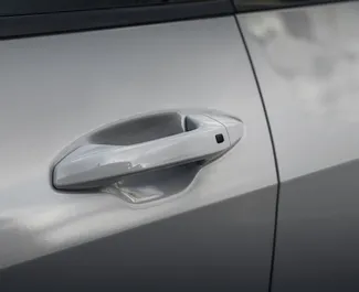 Interni di Kia Sportage in affitto in Georgia. Un'ottima auto da 5 posti con cambio Automatico.