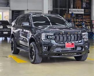 Motore Diesel da 2,0L di Ford Everest 2023 per il noleggio a Phuket.