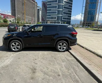 Noleggio Toyota Highlander. Auto Comfort, Premium, Crossover per il noleggio in Georgia ✓ Cauzione di Deposito di 300 GEL ✓ Opzioni assicurative RCT, Furto.