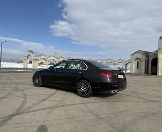 Noleggio Mercedes-Benz C-Class. Auto Comfort, Premium per il noleggio in Georgia ✓ Cauzione di Deposito di 1000 GEL ✓ Opzioni assicurative RCT, CDW, SCDW.