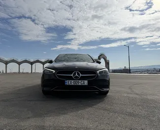 Vista frontale di un noleggio Mercedes-Benz C-Class a Tbilisi, Georgia ✓ Auto #15558. ✓ Cambio Automatico TM ✓ 0 recensioni.