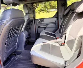 Ford Bronco 2025 con sistema A trazione integrale, disponibile a Tbilisi.