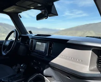 Noleggio Ford Bronco. Auto Comfort, SUV per il noleggio in Georgia ✓ Cauzione di Deposito di 800 GEL ✓ Opzioni assicurative RCT, CDW, SCDW.