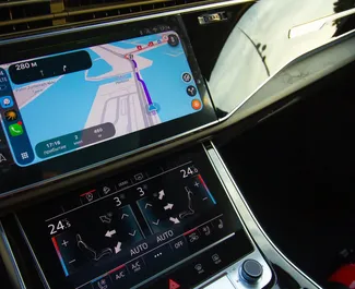 Audi Q7 2024 disponibile per il noleggio a Dubai, con limite di chilometraggio di 250 km/giorno.