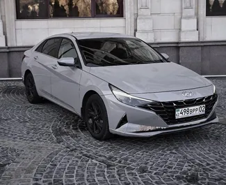 Vista frontale di un noleggio Hyundai Elantra ad Almaty, Kazakistan ✓ Auto #15087. ✓ Cambio Automatico TM ✓ 0 recensioni.