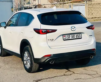 Noleggio Mazda CX-5. Auto Economica, Comfort, Crossover per il noleggio in Armenia ✓ Cauzione di Deposito di 350 USD ✓ Opzioni assicurative RCT, FDW, All'estero, Giovane, Senza deposito.
