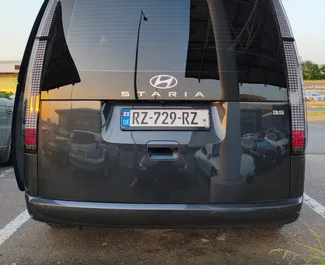 Noleggio auto Hyundai Staria 2024 in Georgia, con carburante Benzina e 225 cavalli di potenza ➤ A partire da 420 GEL al giorno.