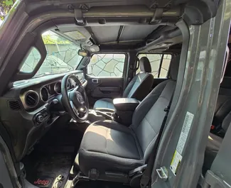 Hyundai Staria 2024 con sistema A trazione anteriore, disponibile a Tbilisi.