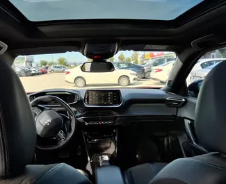 Noleggio Peugeot 2008. Auto Comfort, Crossover per il noleggio in Turchia ✓ Cauzione di Deposito di 500 USD ✓ Opzioni assicurative RCT, CDW, FDW, Furto.
