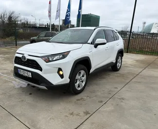 Noleggio auto Toyota Rav4 2023 in Georgia, con carburante Ibrido e 219 cavalli di potenza ➤ A partire da 119 GEL al giorno.