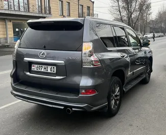 Vista frontale di un noleggio Lexus GX460 a Yerevan, Armenia ✓ Auto #13362. ✓ Cambio Automatico TM ✓ 0 recensioni.