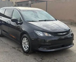Noleggio auto Chrysler Voyager #15482 Automatico a Yerevan, dotata di motore 3,6L ➤ Da Rafik in Armenia.