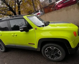 Noleggio Jeep Renegade. Auto Economica, Comfort, Crossover per il noleggio in Georgia ✓ Cauzione di Deposito di 270 GEL ✓ Opzioni assicurative RCT, FDW, Passeggeri, Giovane.
