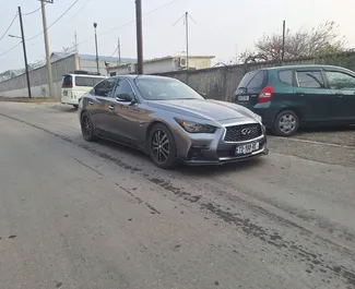 Infiniti Q50 2018 disponibile per il noleggio a Tbilisi, con limite di chilometraggio di illimitato.