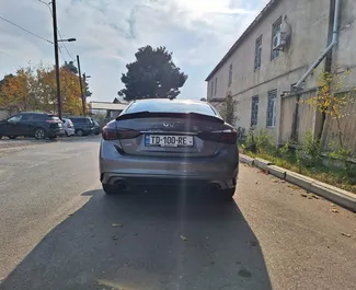 Infiniti Q50 2018 con sistema A trazione integrale, disponibile a Tbilisi.